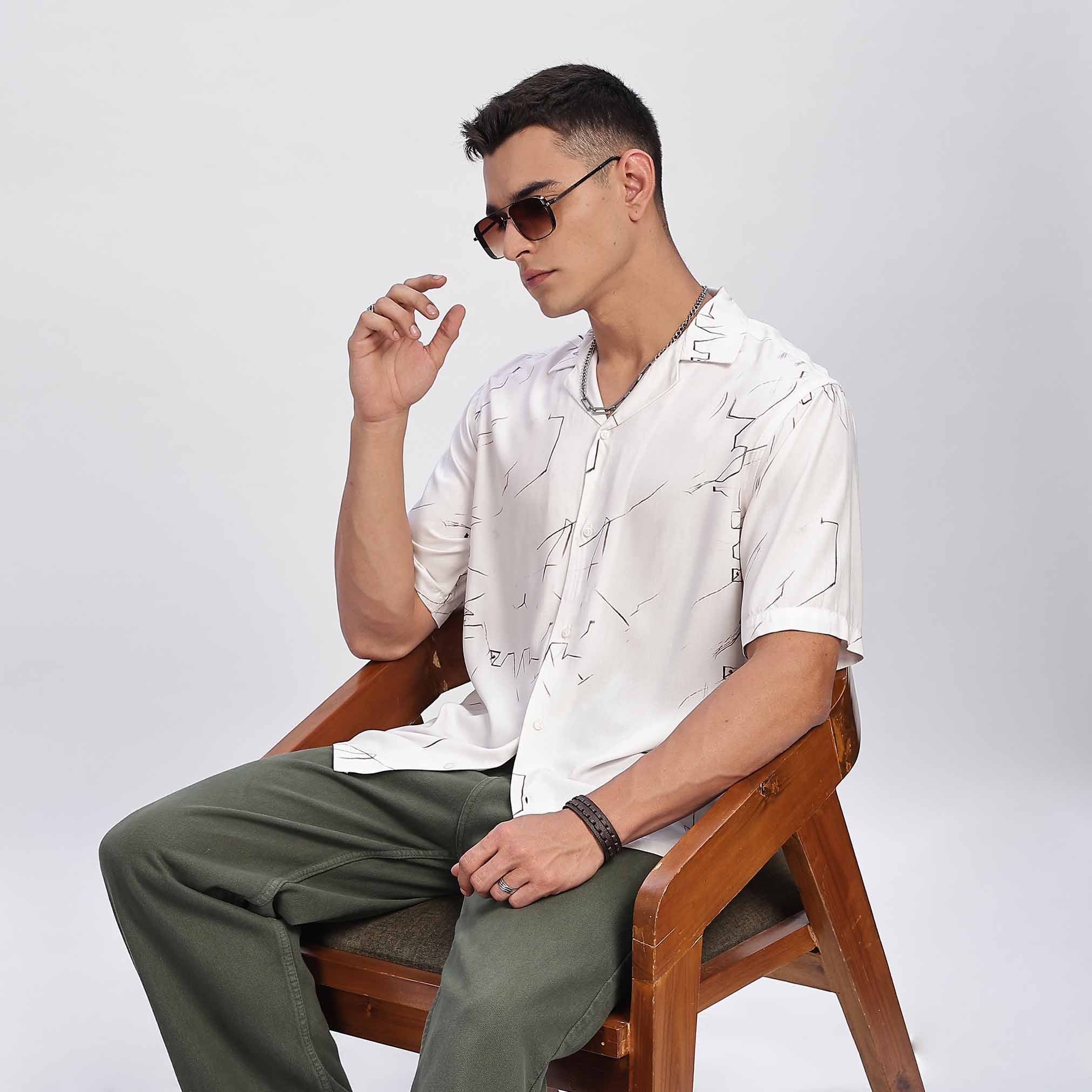 Men's casual sketch style pattern short sleeve shirt