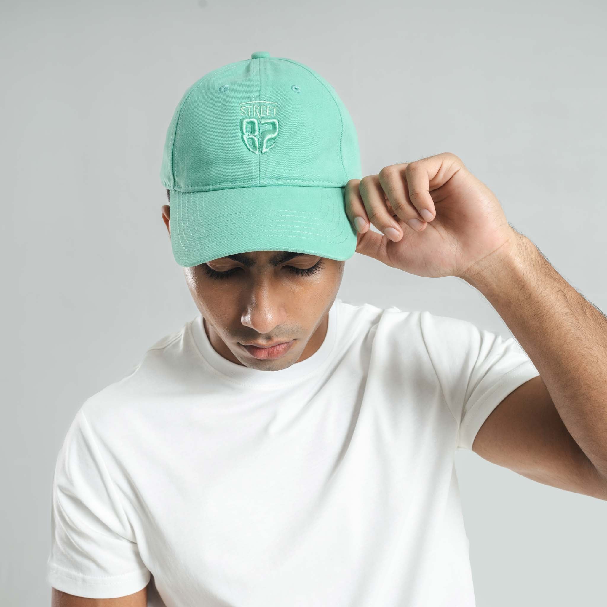 Plain White crew neck essential t-shirt