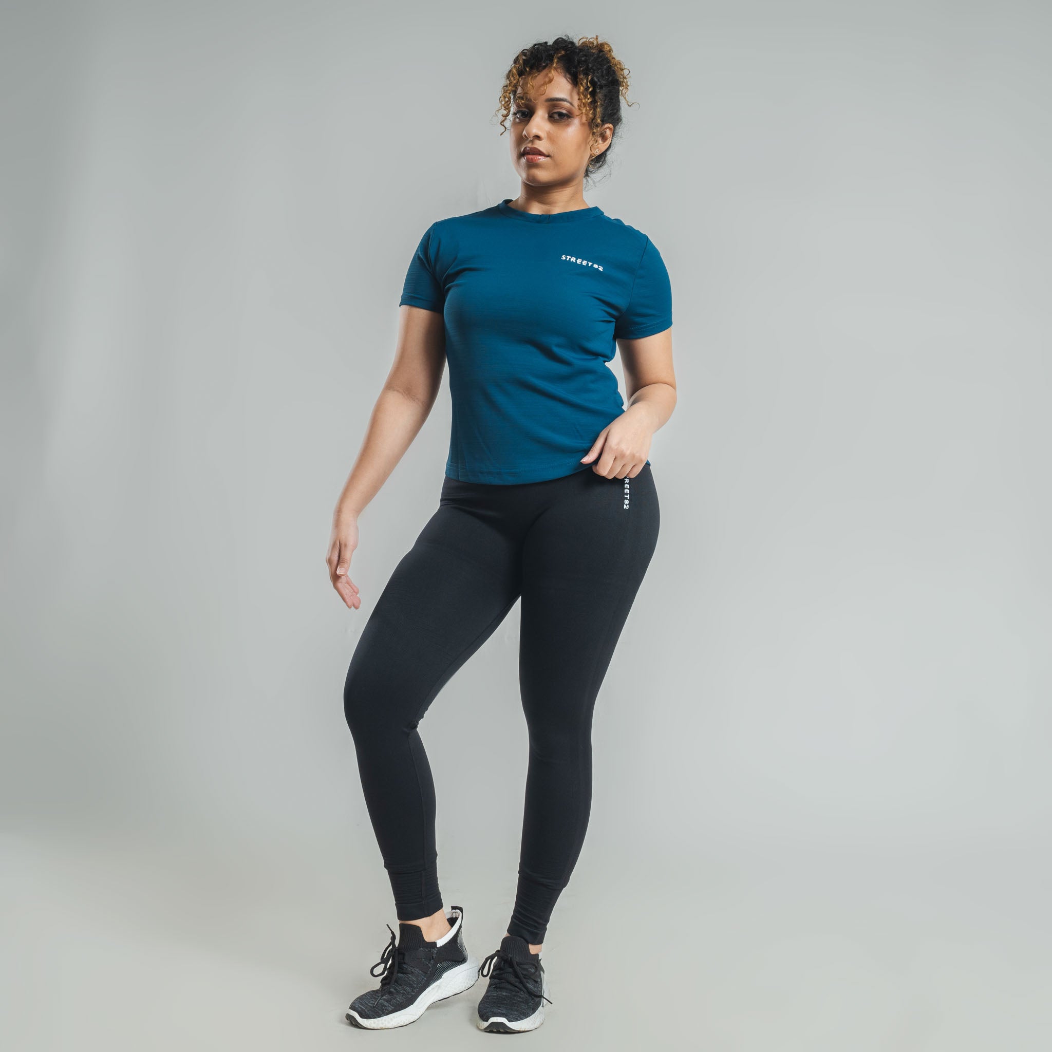 Crew neck lady top, Short Length