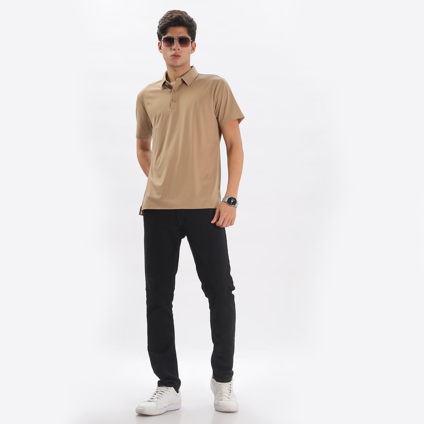 Men Polo Collar T-shirt with Seamless Sleeves