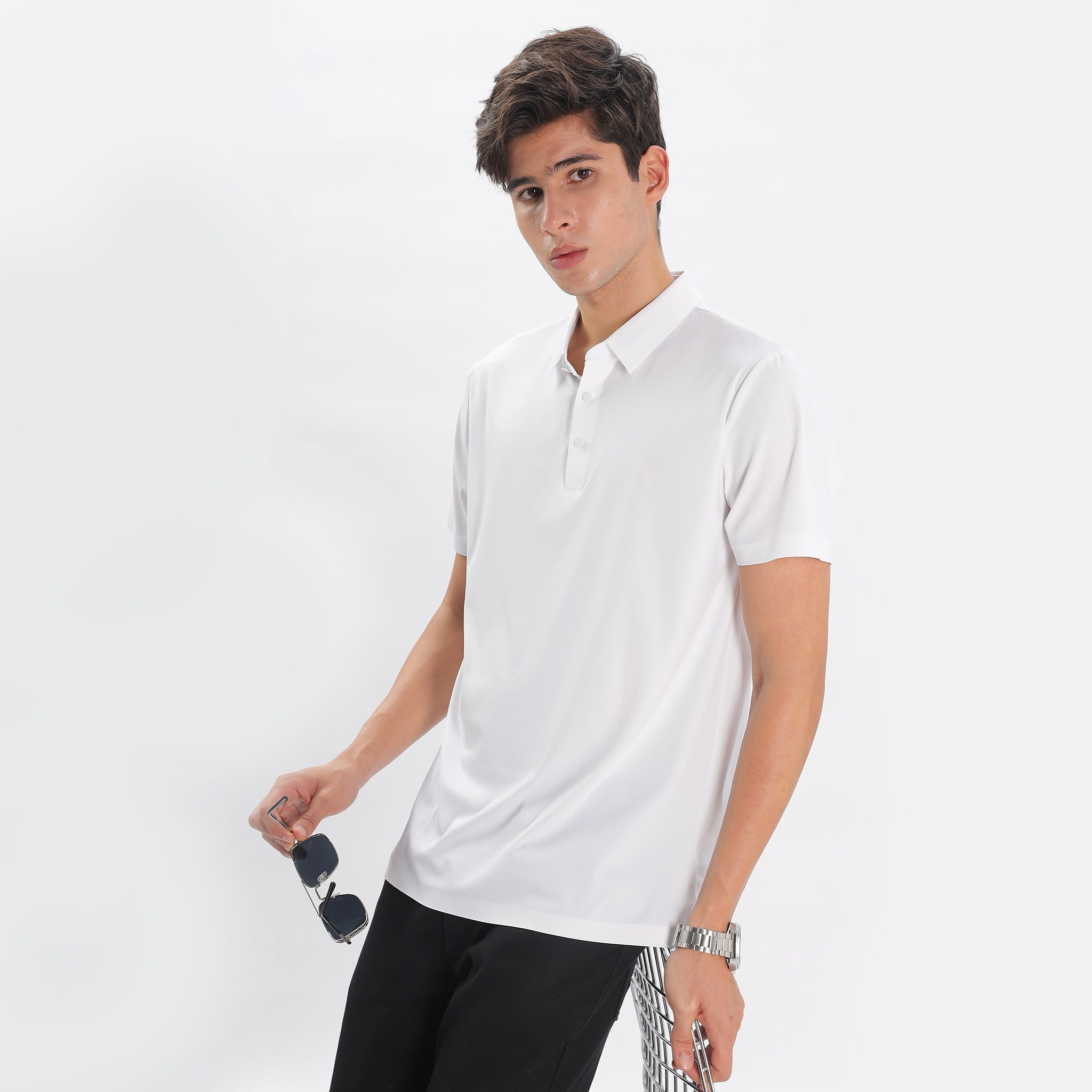 Men Polo Collar T-shirt with Seamless Sleeves