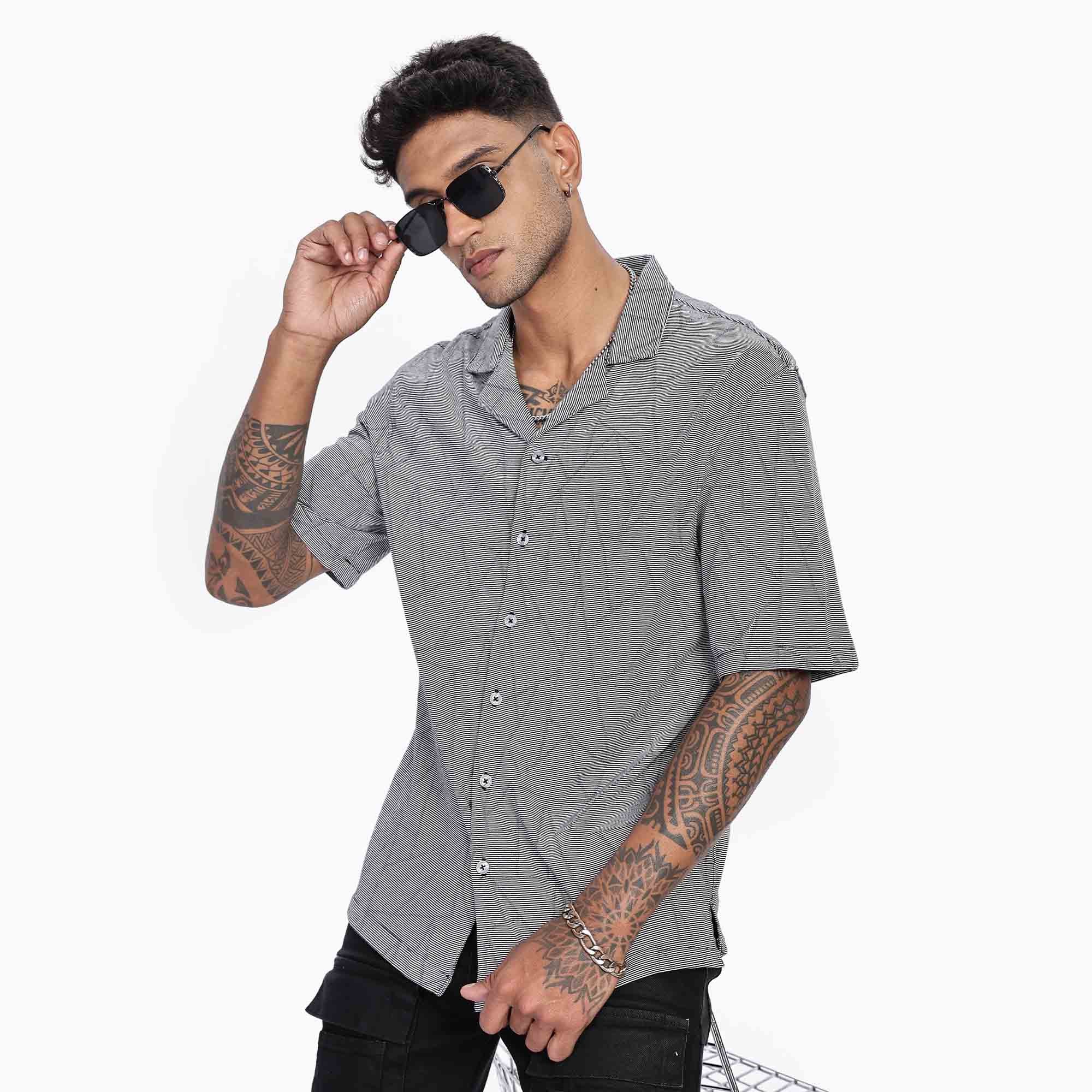 Cuban collar Oversize Short Sleeved  Shirt with Polygon Design