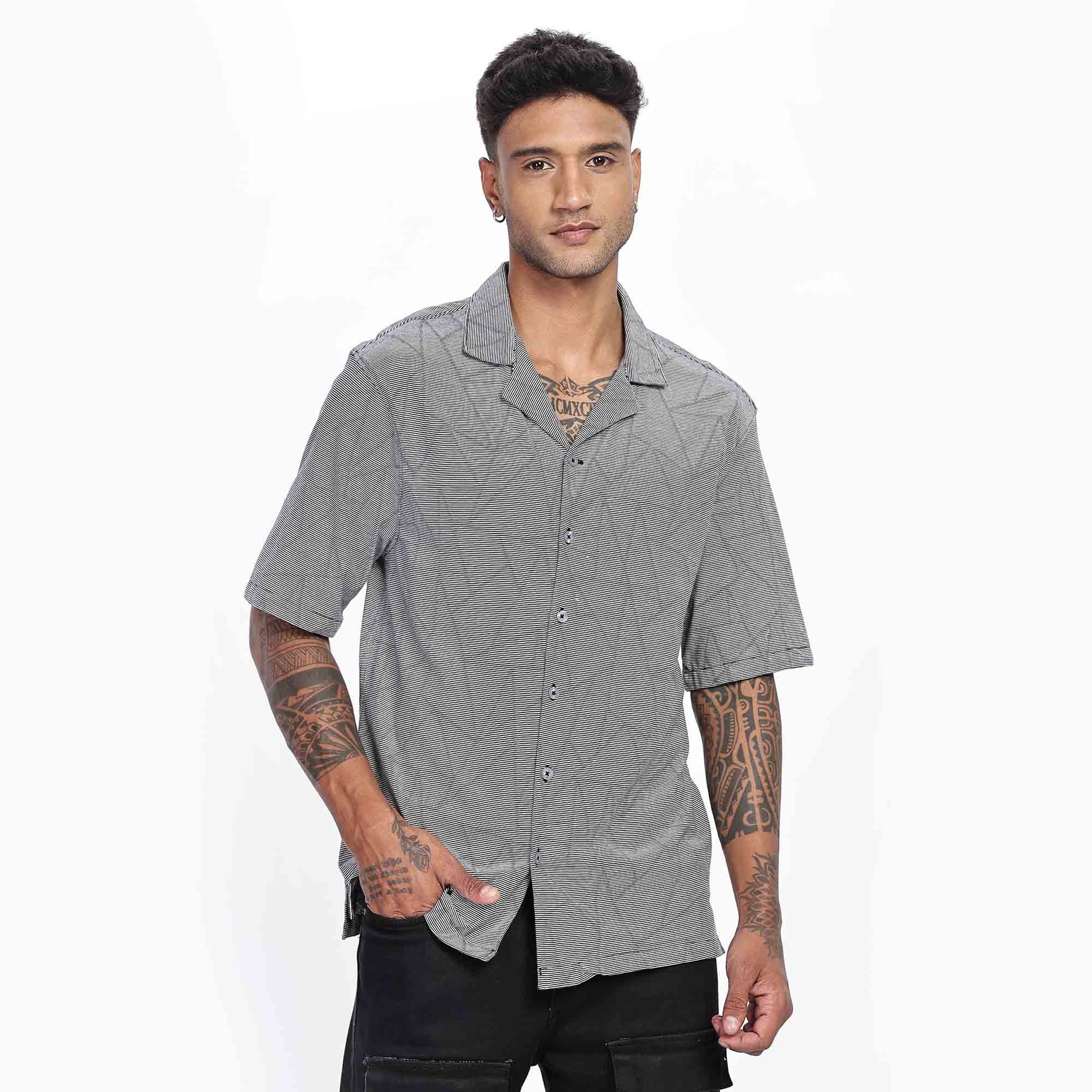 Cuban collar Oversize Short Sleeved  Shirt with Polygon Design