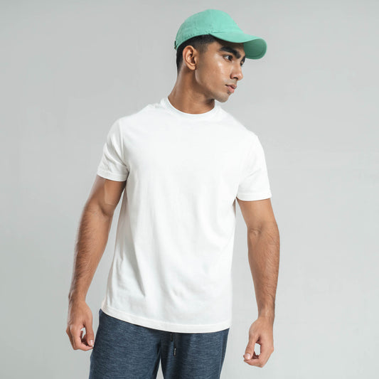 Plain White crew neck essential t-shirt