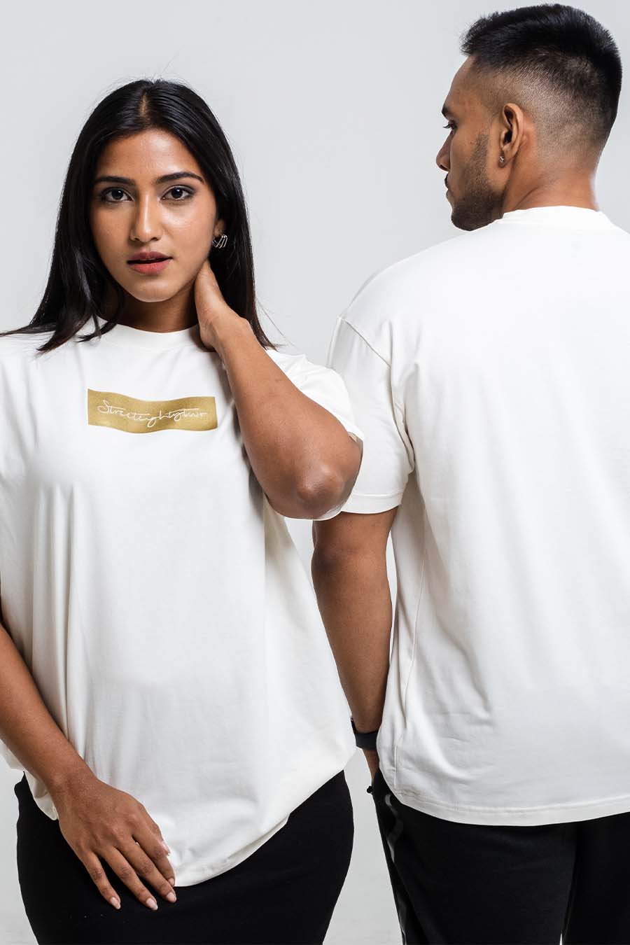 Oversize signature logo print in gold and silver box, Solid Lycra Jersey T-shirt