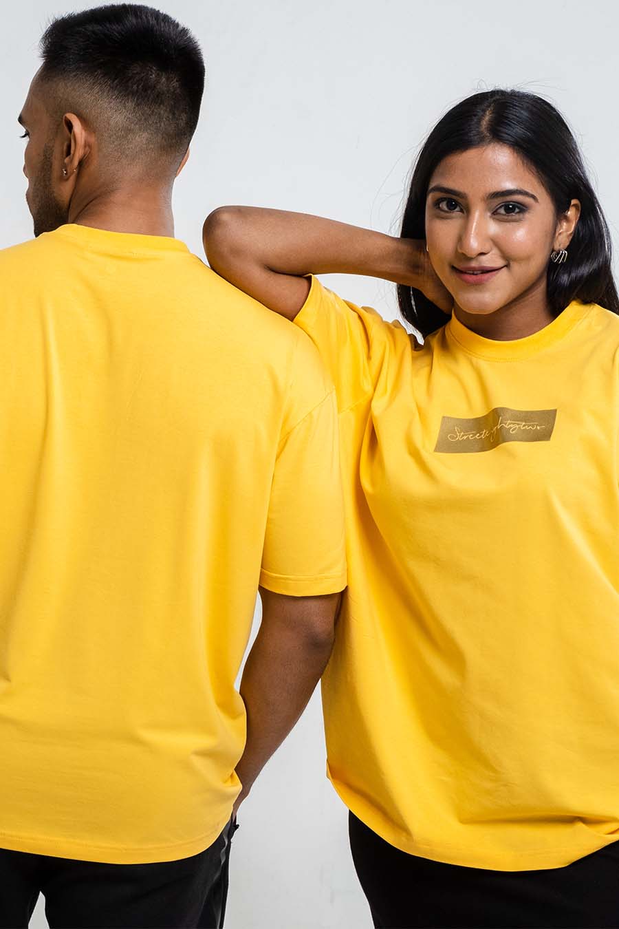 Oversize signature logo print in gold and silver box, Solid Lycra Jersey T-shirt