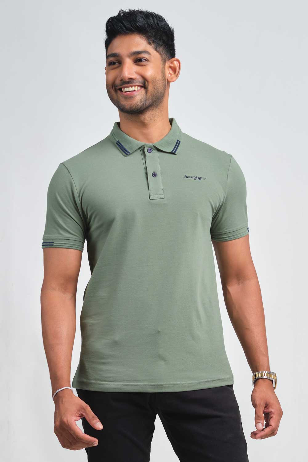 Plain premium cotton with signature logo embroidery in chest, Slim fit polo T-shirt